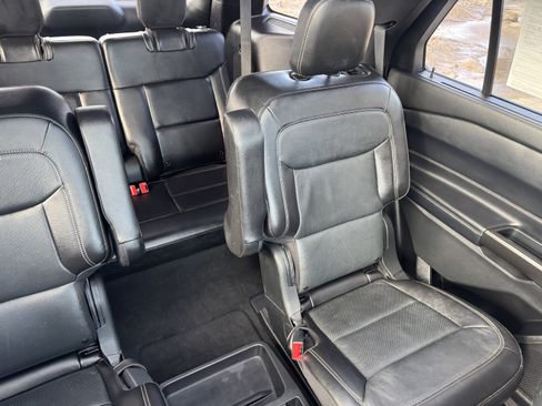 Used 2020 Ford Explorer Limited w/ Class III Trailer Tow Package image 14