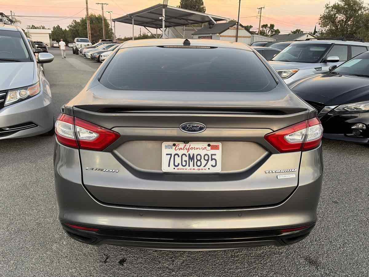 Used 2013 Ford Fusion Titanium FWD image 3