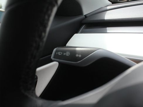 Used 2019 Tesla Model 3 Standard Range Plus RWD image 13