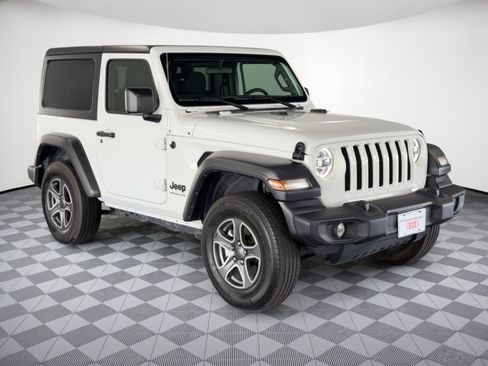 Used 2022 Jeep Wrangler Sport AWD/4WD image 7