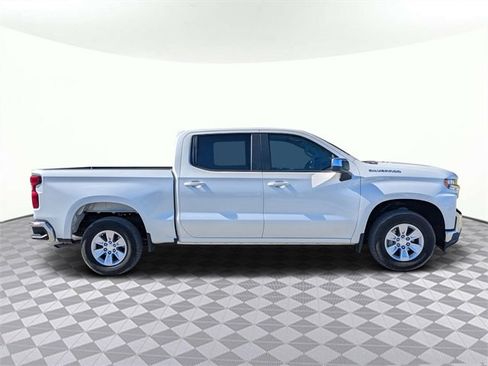 Used 2022 Chevrolet Silverado 1500 LT image 3