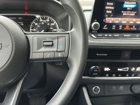 Certified 2023 Nissan Rogue SV image 15