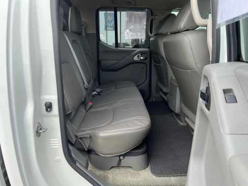 Used 2016 Nissan Frontier SL image 18