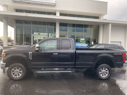 Used 2019 Ford F250 XLT w/ XLT Premium Package image 4