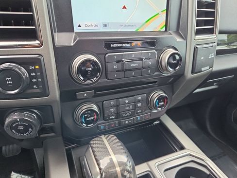 Used 2018 Ford F150 Raptor w/ Equipment Group 802A Luxury image 34