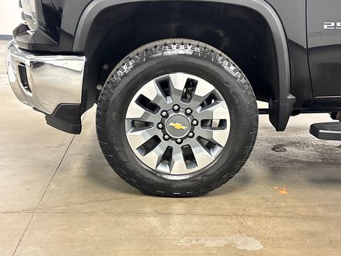Certified 2024 Chevrolet Silverado 2500 LT image 11