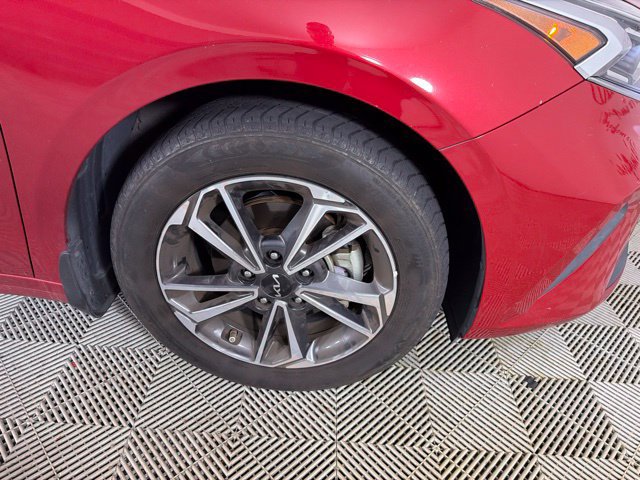 Used 2022 Kia Forte LXS w/ LXS Technology Package FWD image 16