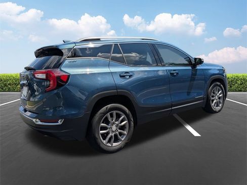 Used 2024 GMC Terrain SLT FWD image 5