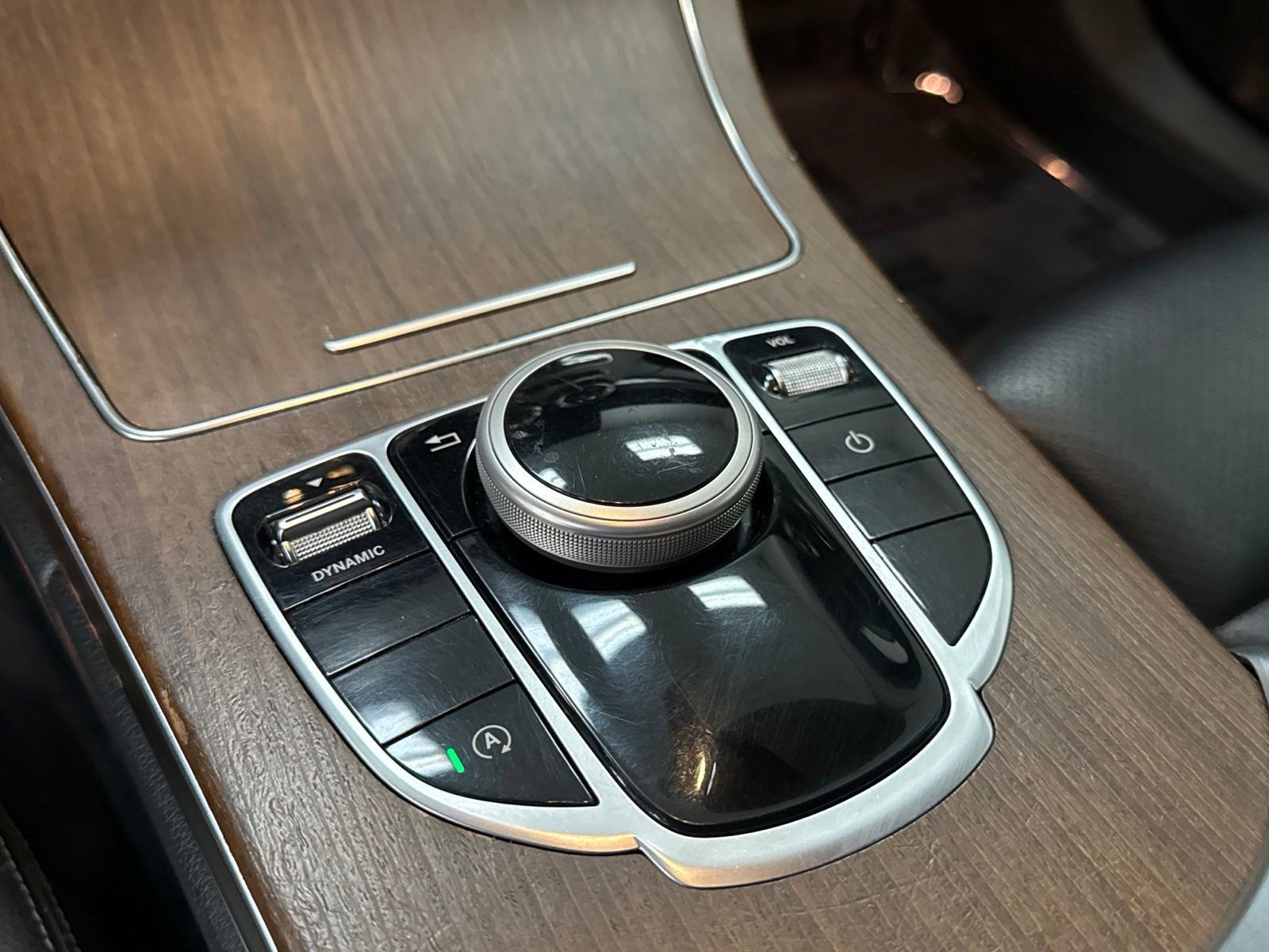 Used 2019 Mercedes-Benz C 300 Sedan image 24