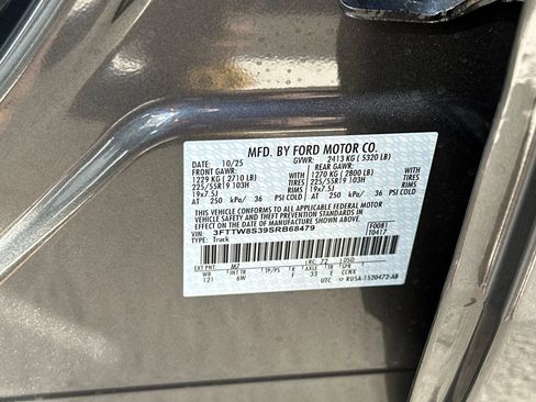 New 2025 Ford Maverick Lariat w/ Black Appearance Package image 28