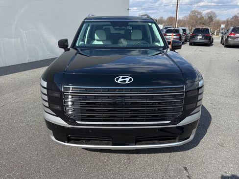 Used 2026 Hyundai Palisade Calligraphy image 2