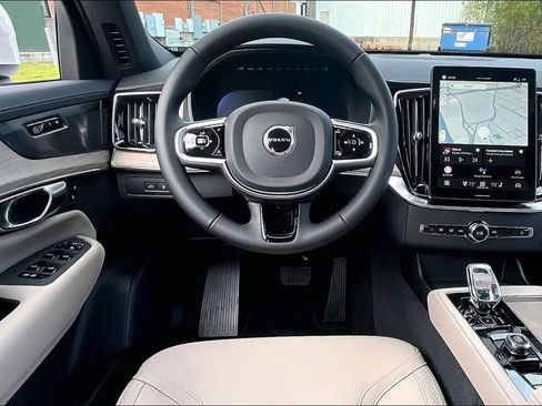 New 2026 Volvo XC90 T8 Plus image 23