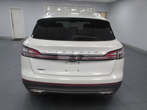Used 2023 Lincoln Nautilus AWD w/ Premium Package image 6