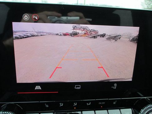 New 2026 GMC Canyon Elevation w/ Convenience Package image 15