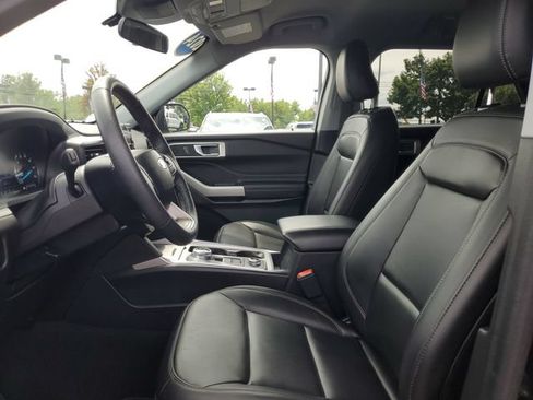 Certified 2024 Ford Explorer XLT w/ Equipment Group 202A AWD/4WD image 12