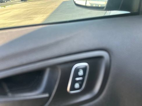 Used 2019 Ford Escape S FWD image 8