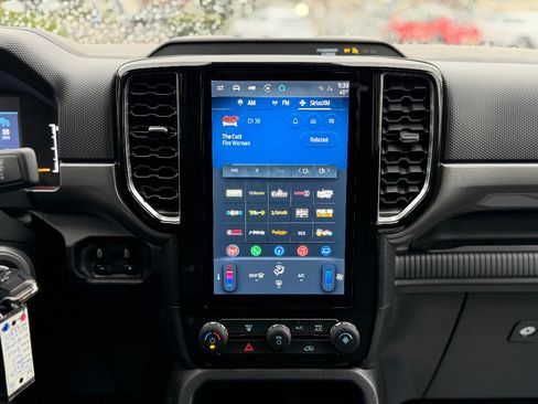 Used 2024 Ford Ranger XLT AWD/4WD image 7