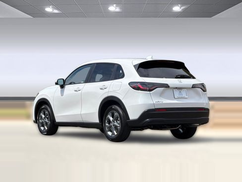 Used 2026 Honda HR-V LX image 3