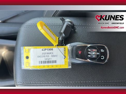 Used 2025 Buick Encore GX Preferred FWD image 18