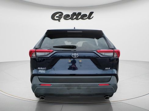 Used 2022 Toyota RAV4 XLE Premium FWD image 6