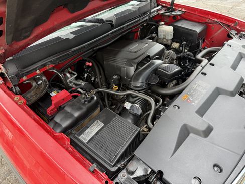 Used 2013 Chevrolet Silverado 1500 LT AWD/4WD image 34