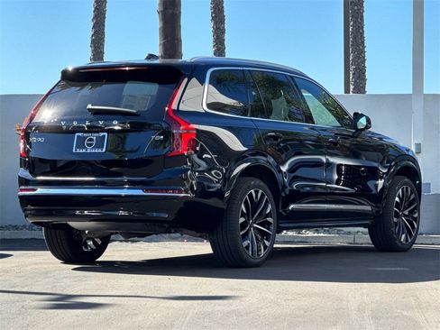 New 2026 Volvo XC90 T8 Plus image 5