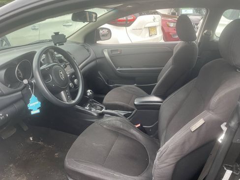 Used 2011 Kia Forte Koup EX FWD image 3
