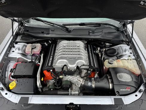 Used 2016 Dodge Challenger SRT Hellcat image 10