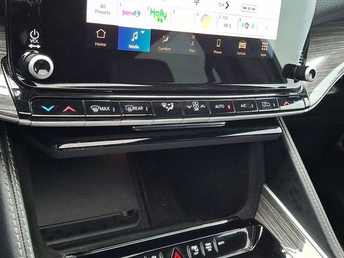 Used 2022 Jeep Wagoneer Series II w/ Premium Group I AWD/4WD image 18