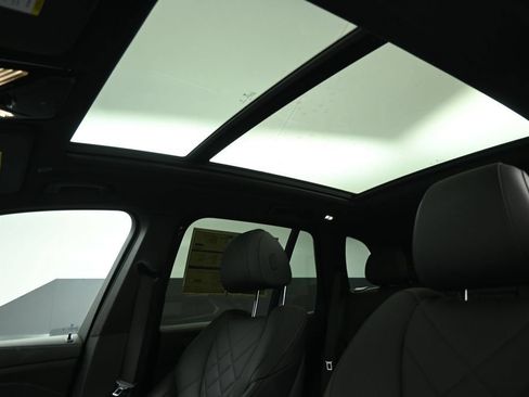 Used 2024 BMW X5 sDrive40i w/ Premium Package RWD image 17