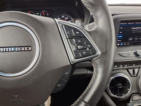 Used 2020 Chevrolet Camaro LT image 8
