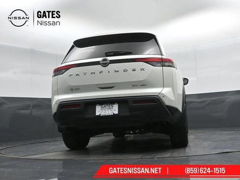 Used 2024 Nissan Pathfinder SV AWD/4WD image 33