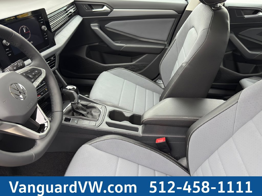 New 2026 Volkswagen Jetta SE FWD image 12