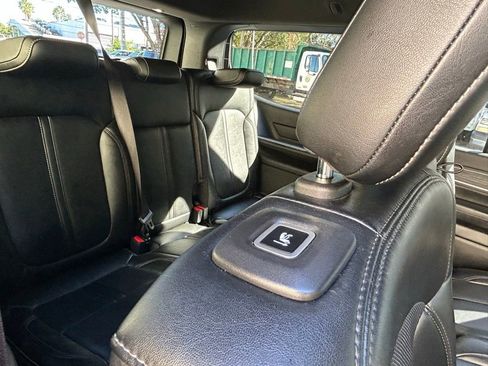 Used 2024 Jeep Wagoneer Series II w/ Flexible Seating Group image 35