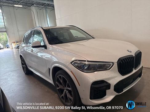 Used 2022 BMW X5 xDrive40i w/ M Sport Package image 1