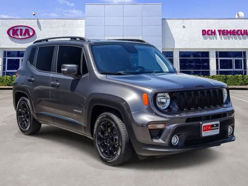 Used 2020 Jeep Renegade Altitude FWD image 3