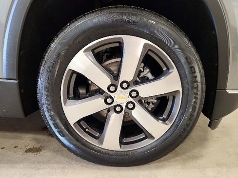 Used 2020 Chevrolet Traverse LT w/ LT Premium Package AWD/4WD image 37