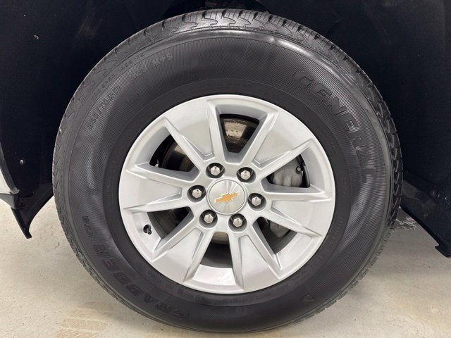 Used 2025 Chevrolet Silverado 1500 LT AWD/4WD image 39