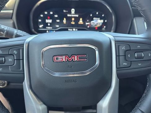 Used 2023 GMC Yukon SLT image 21