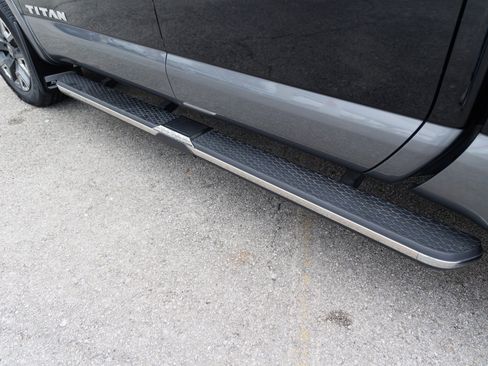 Used 2023 Nissan Titan Platinum Reserve w/ Moonroof Package image 13