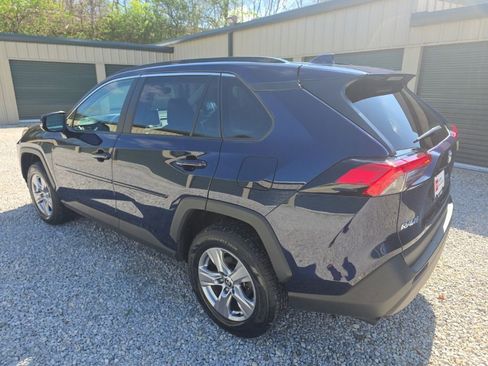 Used 2023 Toyota RAV4 XLE w/ Convenience Package image 4