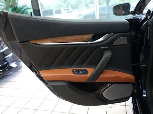 Used 2019 Maserati Ghibli S GranLusso AWD/4WD image 57