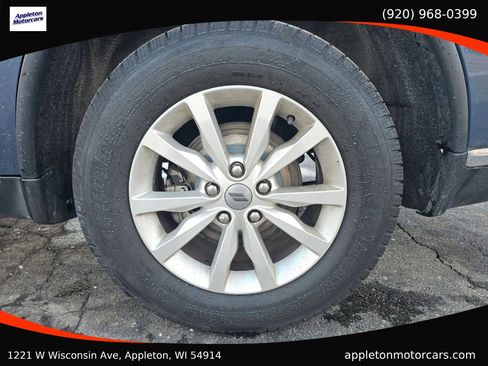 Used 2020 Dodge Durango SXT image 41