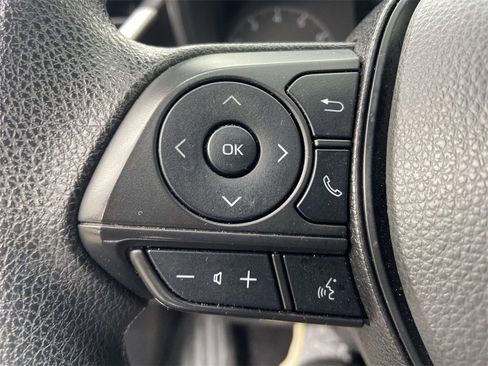 Used 2023 Toyota Corolla LE image 31