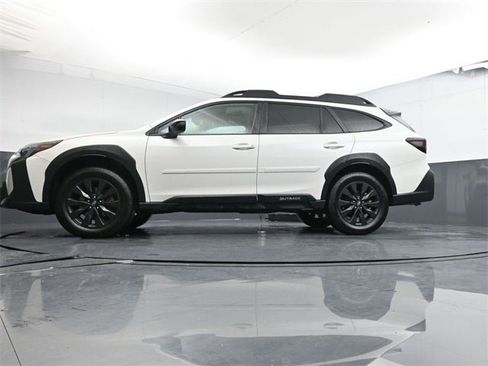 Used 2025 Subaru Outback Onyx Edition XT image 33