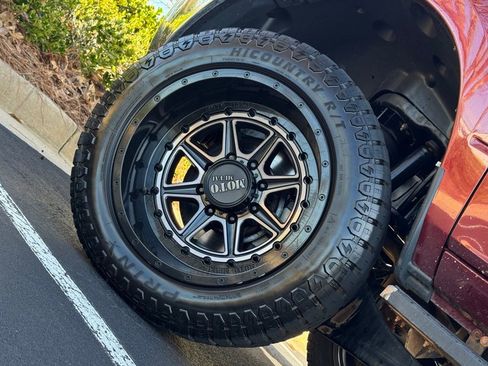 Used 2016 RAM 2500 Tradesman w/ Chrome Appearance Group image 9