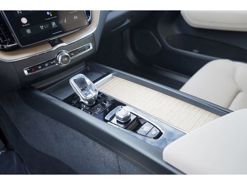 New 2026 Volvo XC60 B5 Plus w/ Protection Package Premier image 15