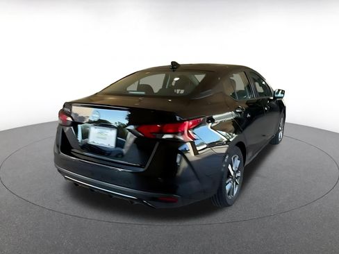 Used 2025 Nissan Versa SV image 14