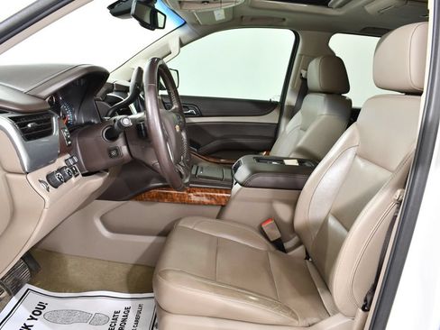 Used 2018 Chevrolet Suburban Premier AWD/4WD image 6