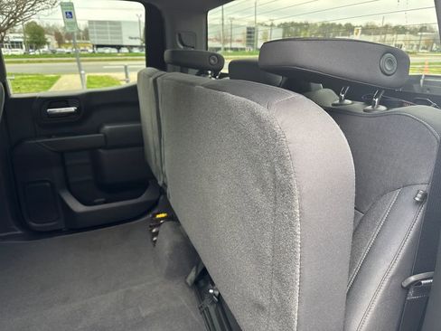 Used 2019 Chevrolet Silverado 1500 LT w/ All-Star Edition image 15